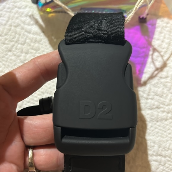 DSquared2 transparent Iridescent belt Bag. NWT - Picture 8 of 17